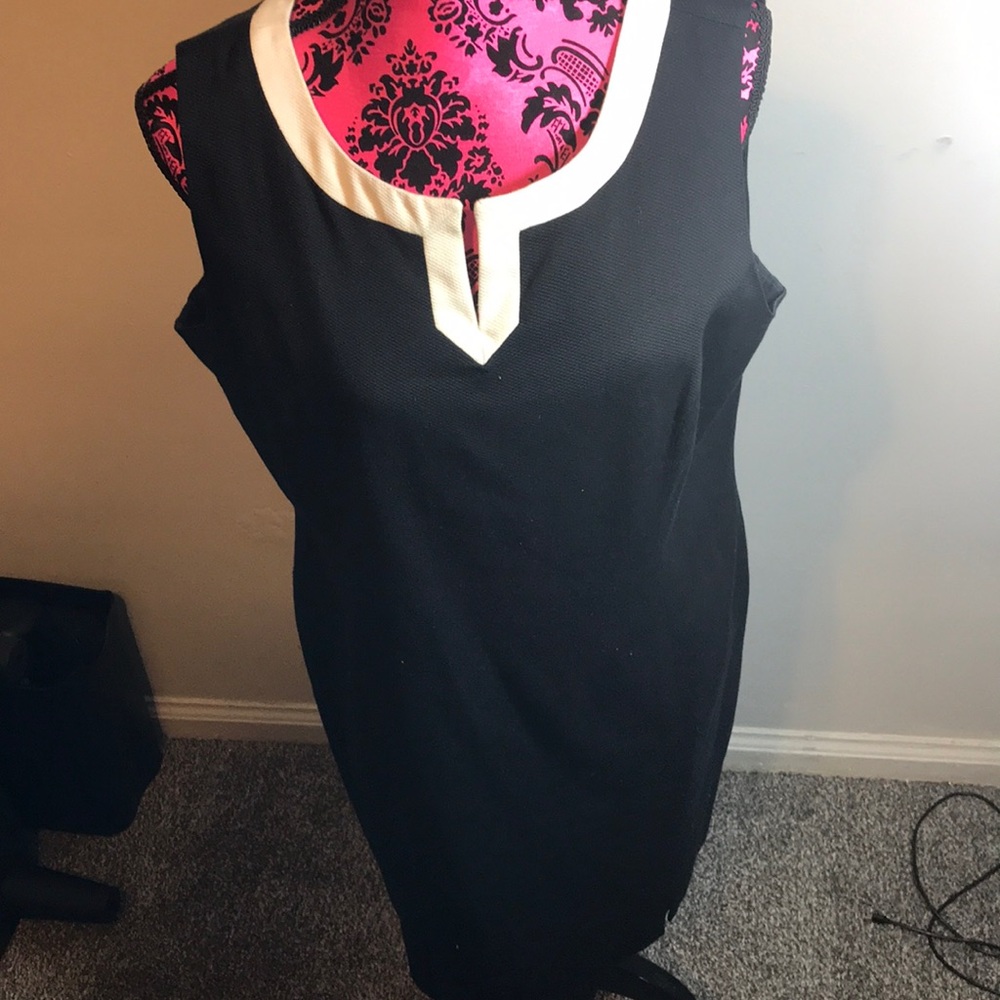 Parisian sleeveless dress